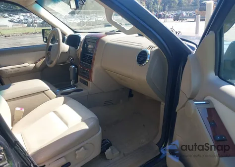 2010 Ford Explorer Eddie Bauer z USA, uszkodzony, nr VIN 1FMEU6EE7AUB07991